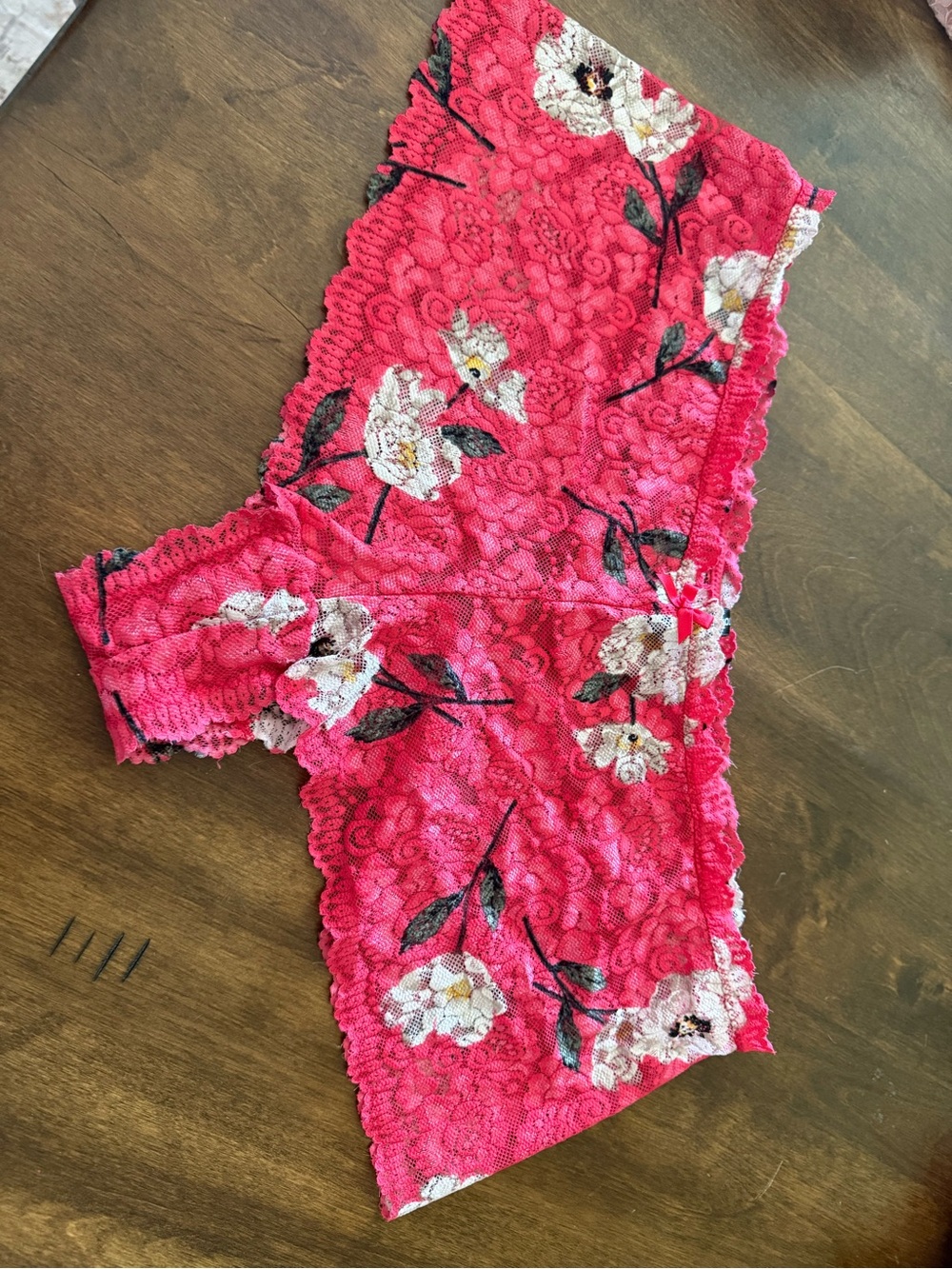 Lace Floral Hipster Panty in Bright Pink